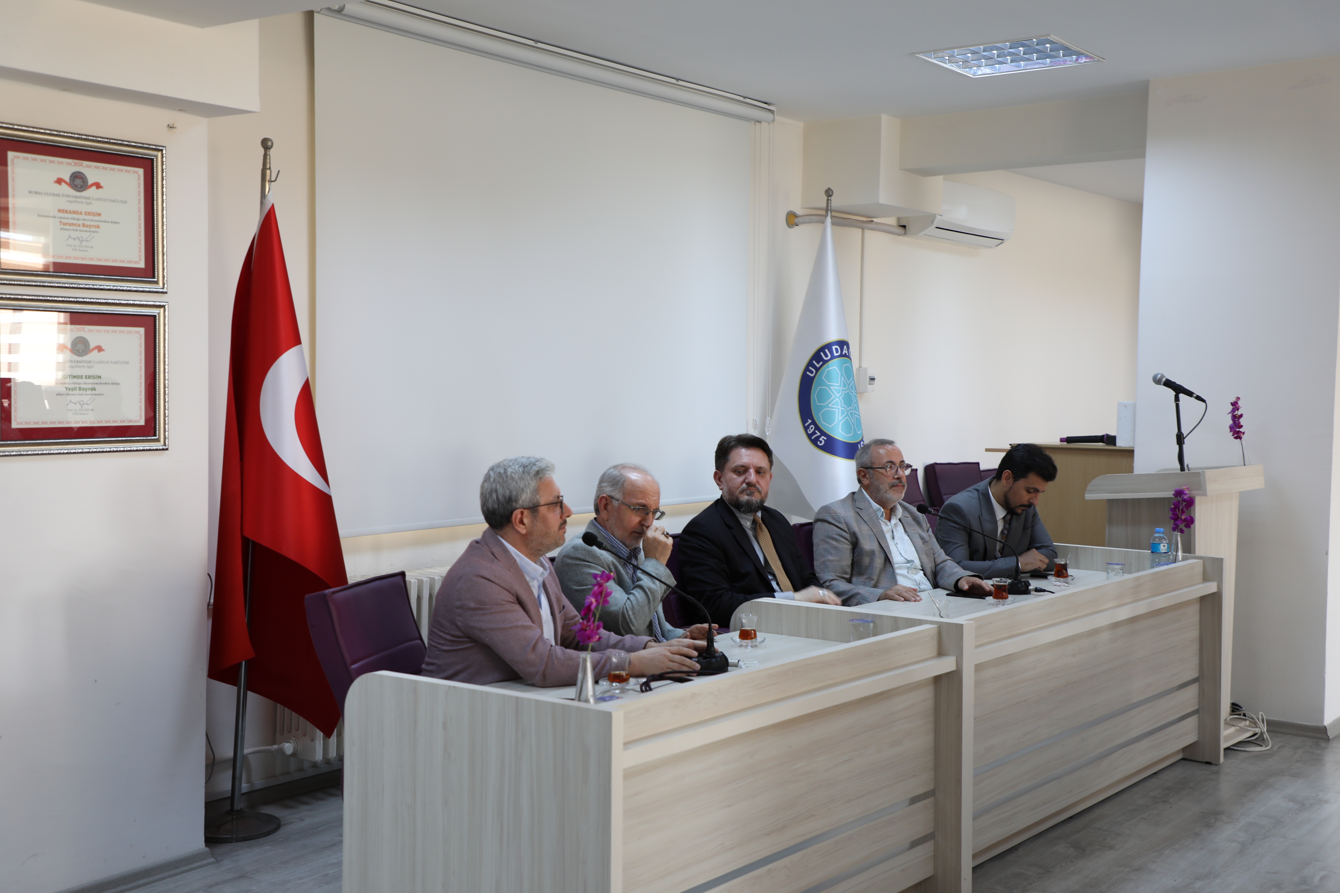 Kosova İslam Birliği Öğrencileri Fakültemizi Ziyaret Etti